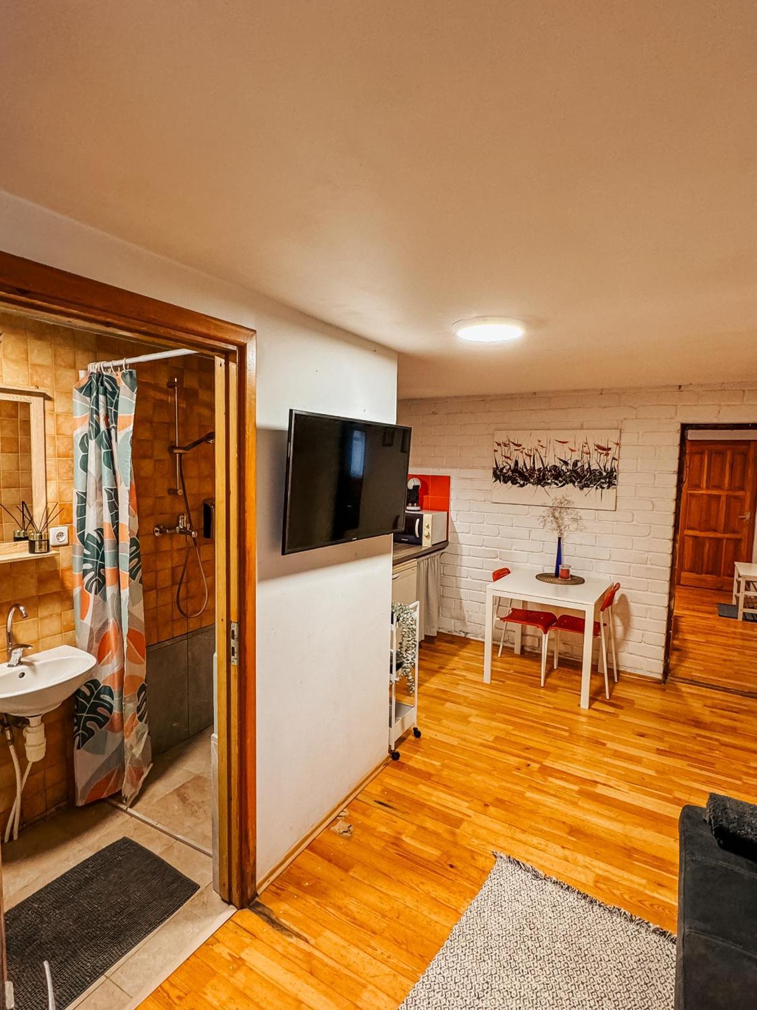 Little House Apartment คอนัส ภายนอก รูปภาพ