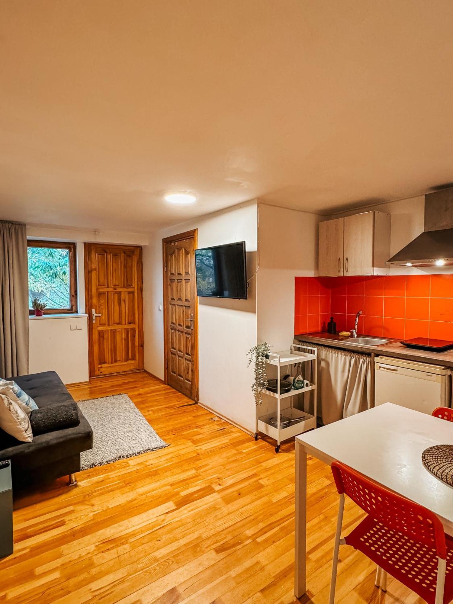 Little House Apartment คอนัส ภายนอก รูปภาพ