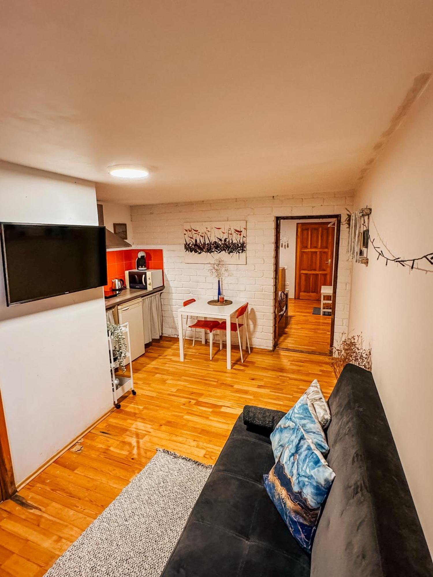 Little House Apartment คอนัส ภายนอก รูปภาพ