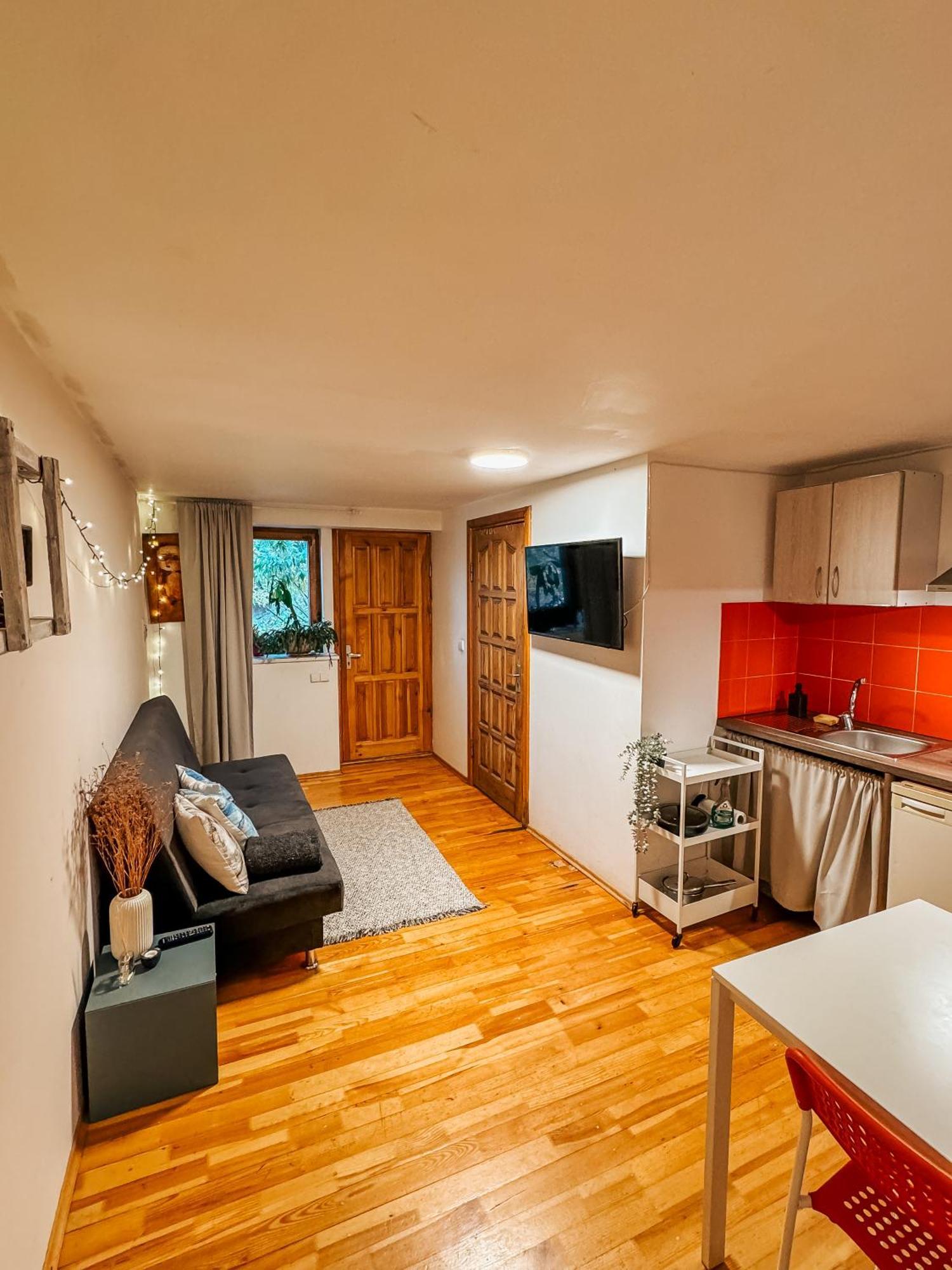 Little House Apartment คอนัส ภายนอก รูปภาพ